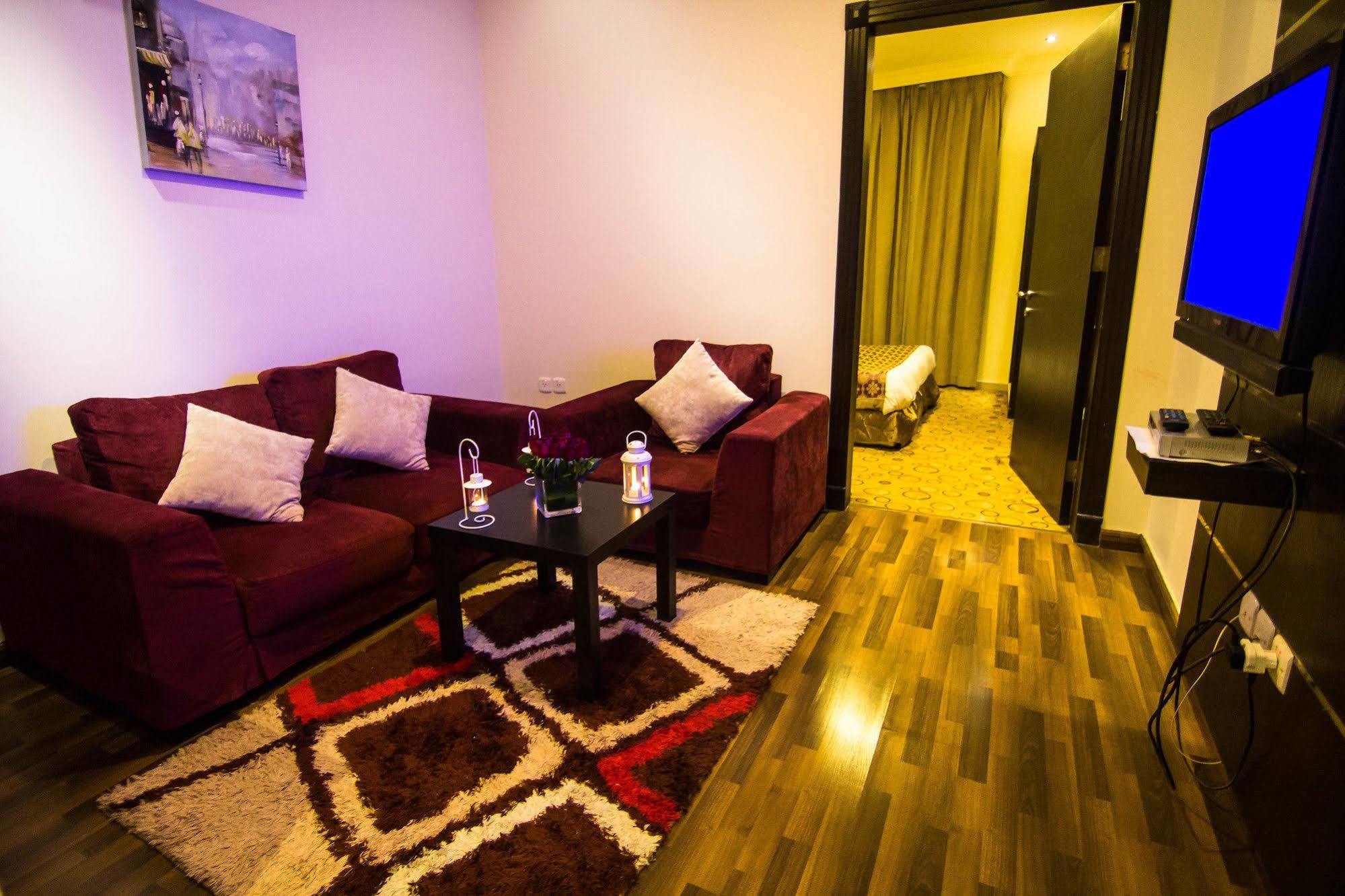 Al Makan Suites 101 By Al Azmy Riade Exterior foto