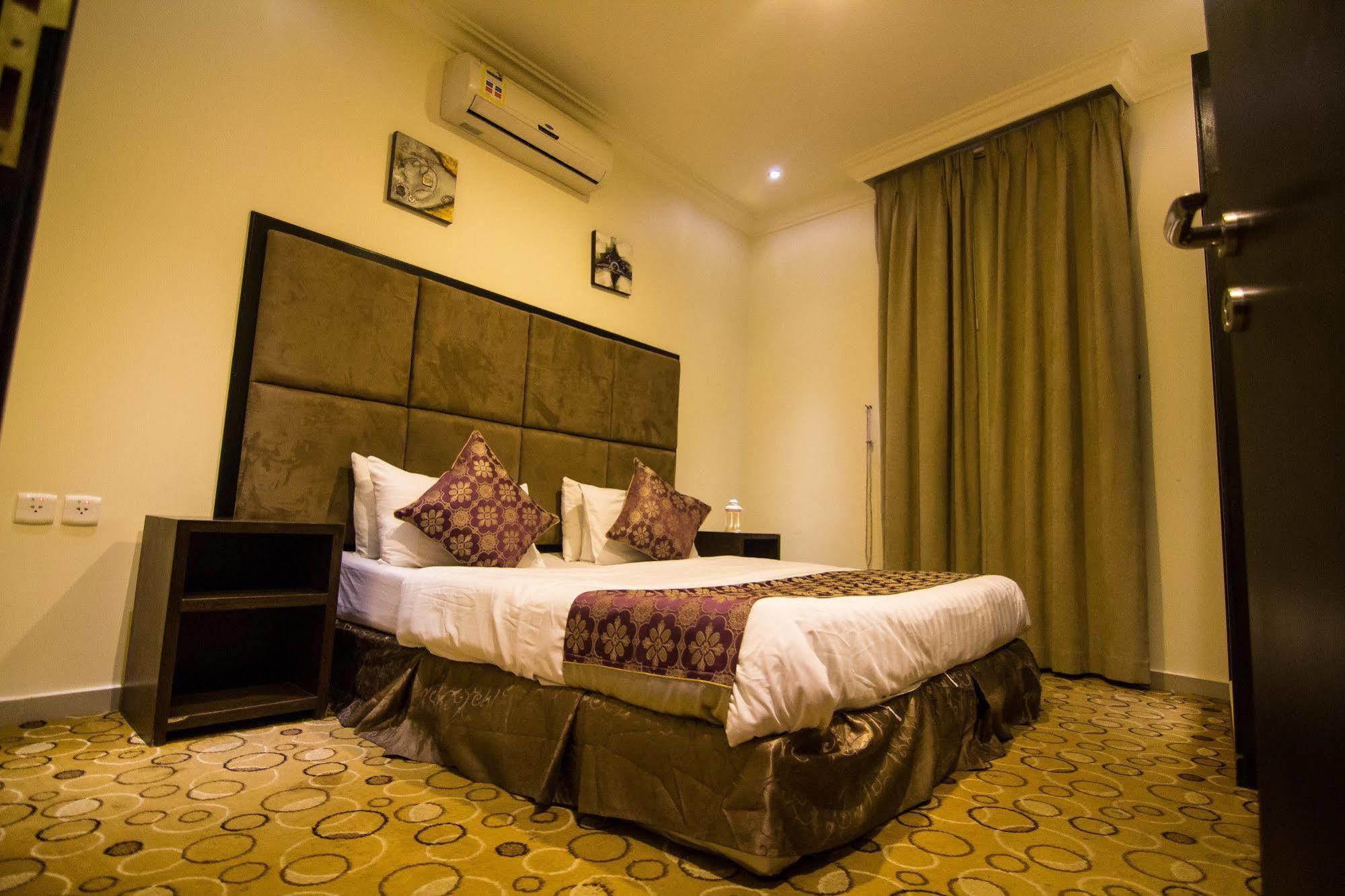 Al Makan Suites 101 By Al Azmy Riade Exterior foto